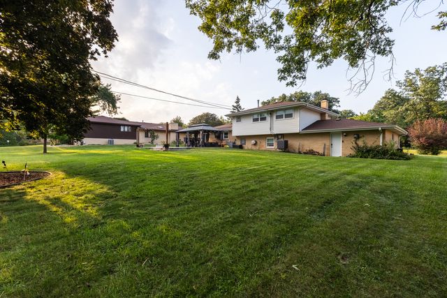6121 James Street, Tinley Park, IL 60477