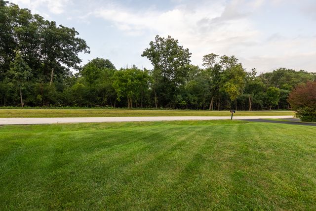 6121 James Street, Tinley Park, IL 60477