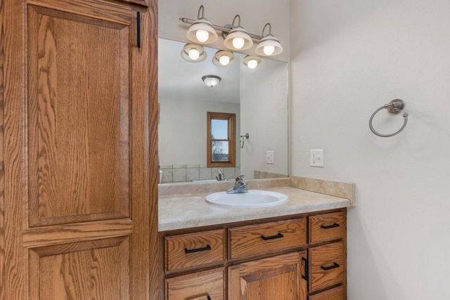 2002 Retzlaff Drive, Reedsburg, WI 53959