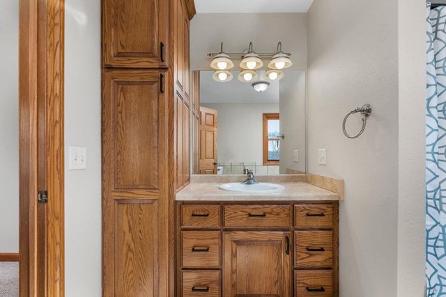 2002 Retzlaff Drive, Reedsburg, WI 53959