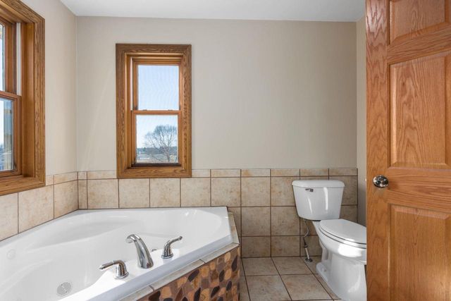 2002 Retzlaff Drive, Reedsburg, WI 53959