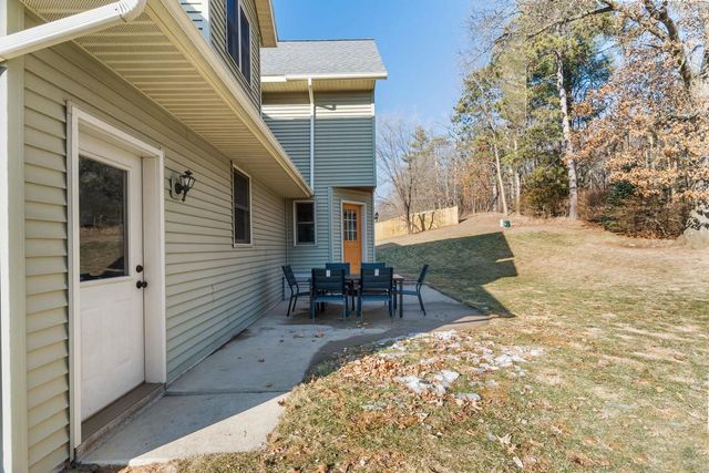 2002 Retzlaff Drive, Reedsburg, WI 53959