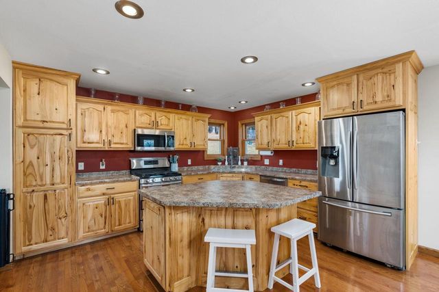 2002 Retzlaff Drive, Reedsburg, WI 53959