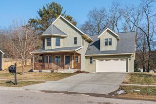 2002 Retzlaff Drive, Reedsburg, WI 53959