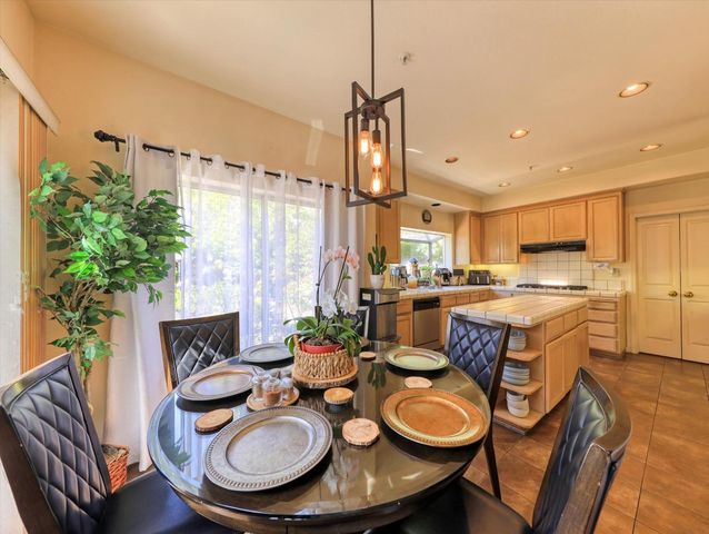 2977 Miraloma Way, Union City, CA 94587