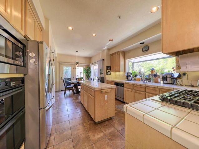 2977 Miraloma Way, Union City, CA 94587