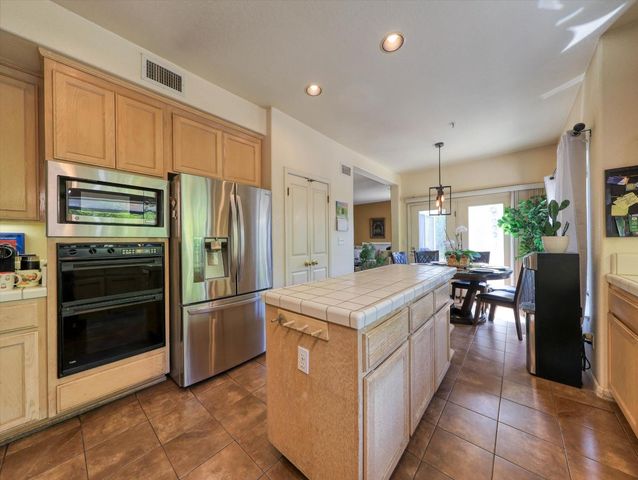 2977 Miraloma Way, Union City, CA 94587