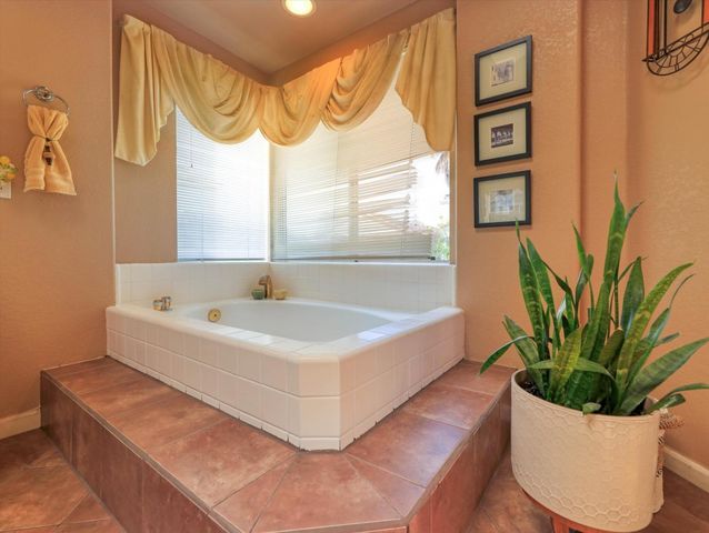 2977 Miraloma Way, Union City, CA 94587