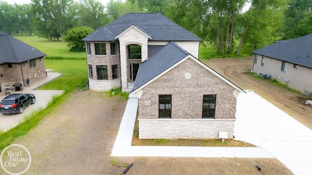 37196 25 Mile Road, New Baltimore, MI 48047