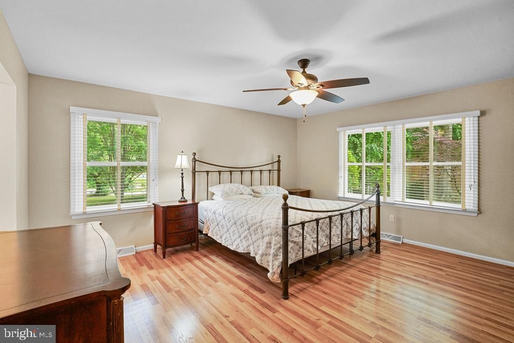 Image 25 of property listing at 7726 SPRING OAK DR, La Plata, MD 20646