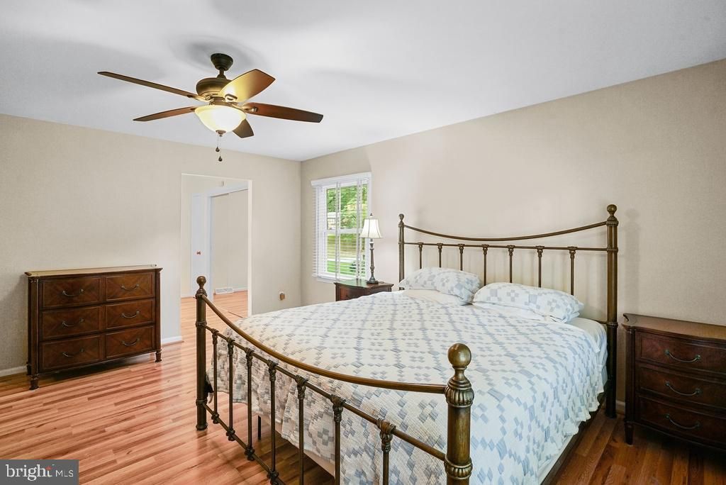 Image 26 of property listing at 7726 SPRING OAK DR, La Plata, MD 20646