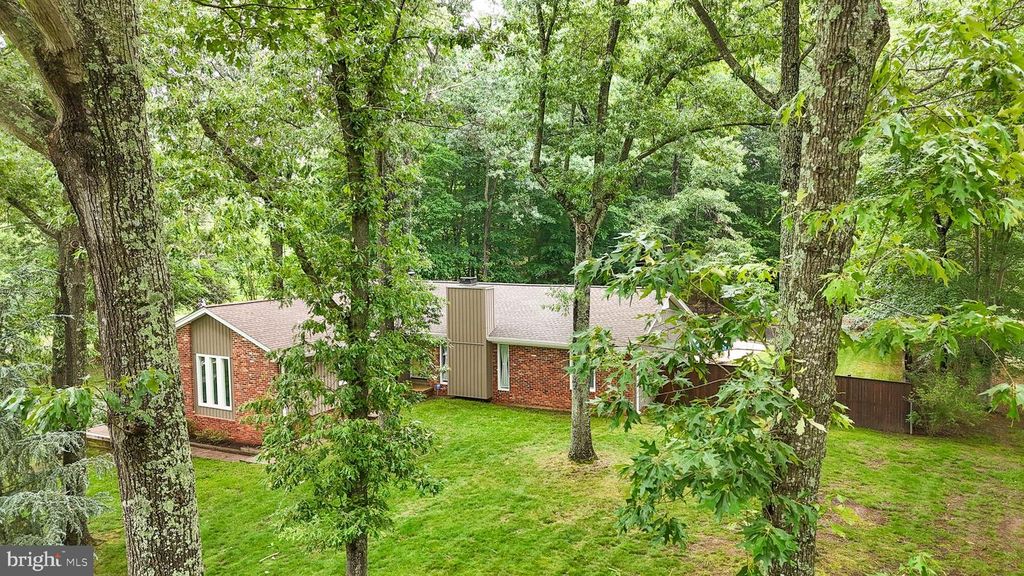 Image 63 of property listing at 7726 SPRING OAK DR, La Plata, MD 20646