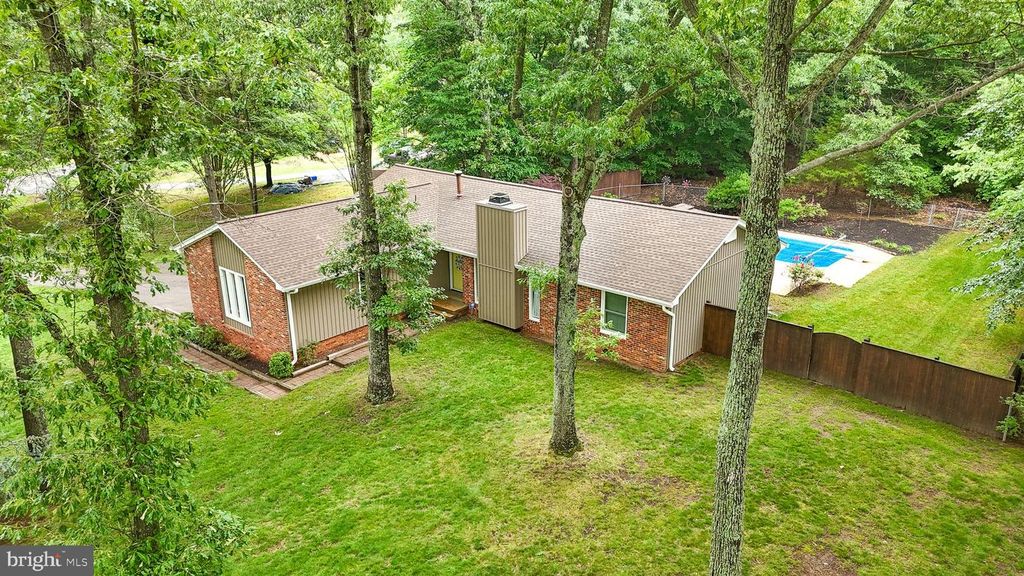 Image 65 of property listing at 7726 SPRING OAK DR, La Plata, MD 20646