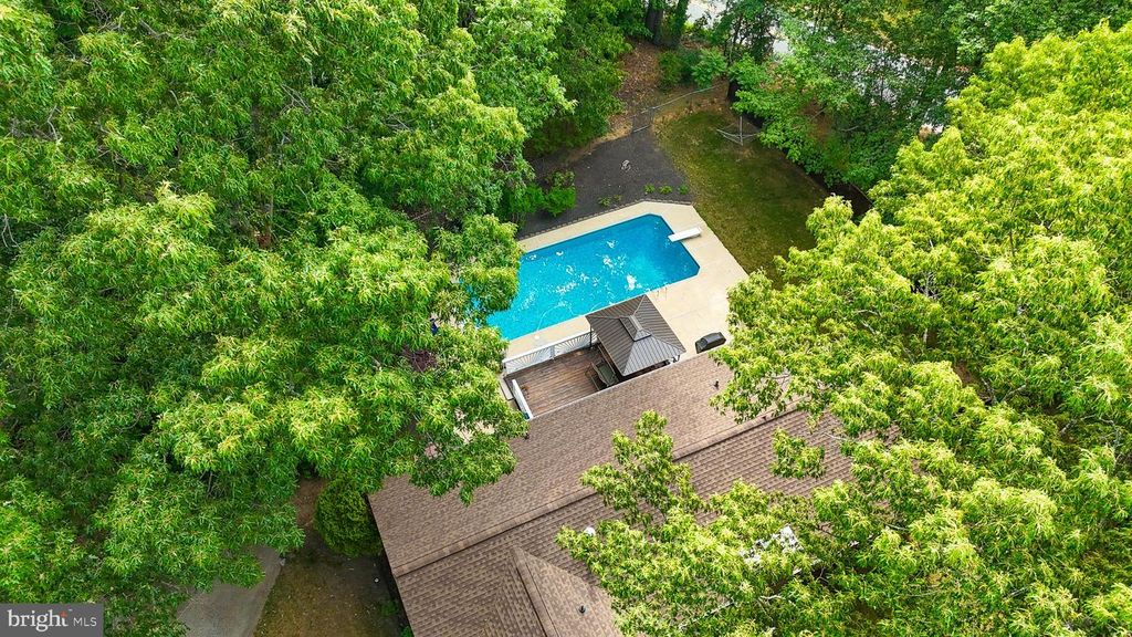 Image 77 of property listing at 7726 SPRING OAK DR, La Plata, MD 20646