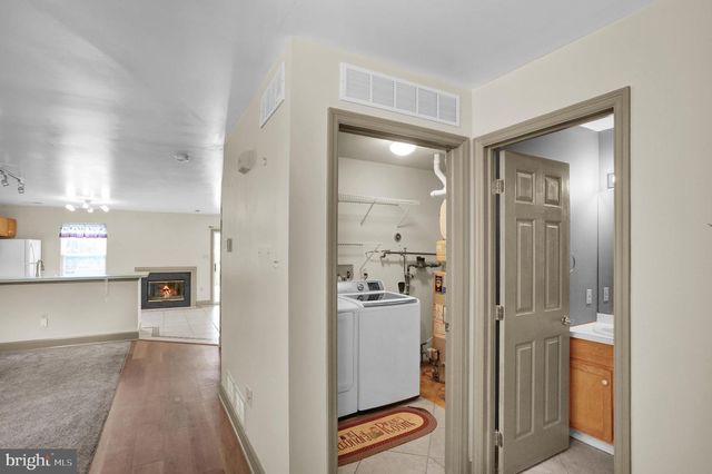 160 HICKORY LANE, Wyomissing, PA 19610