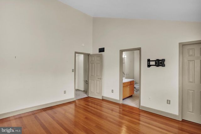 160 HICKORY LANE, Wyomissing, PA 19610