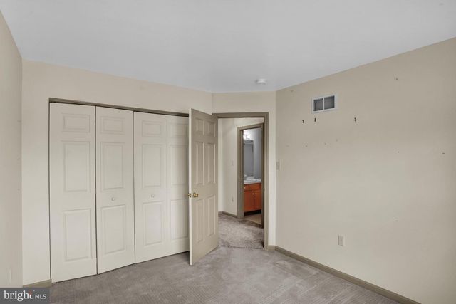 160 HICKORY LANE, Wyomissing, PA 19610