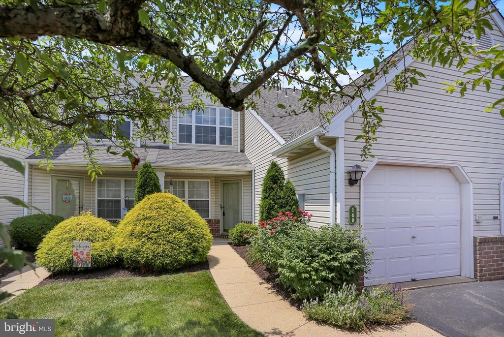 160 HICKORY LANE, Wyomissing, PA 19610