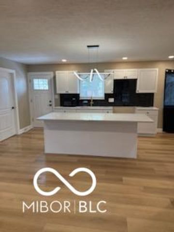 5506 Hollister Drive, Speedway, IN 46224