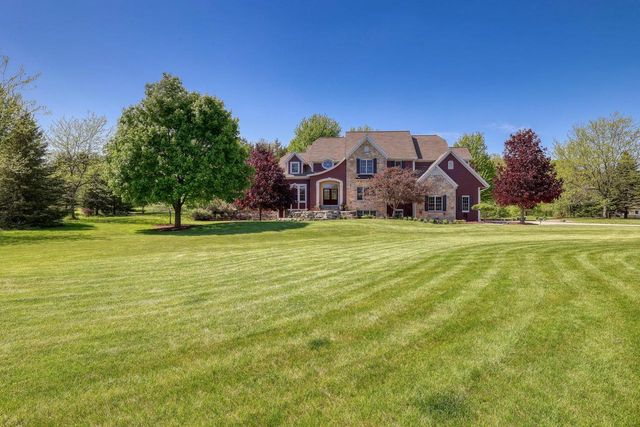 5249 Red Cedar COURT, West Bend, WI 53095