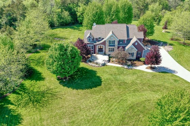 5249 Red Cedar COURT, West Bend, WI 53095