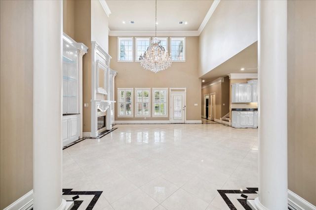 9206 Westview Drive, Houston, TX 77055