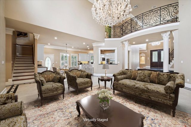 9206 Westview Drive, Houston, TX 77055