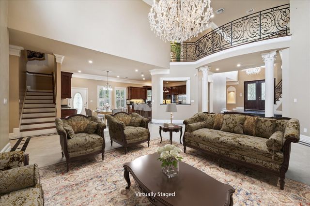 9206 Westview Drive, Houston, TX 77055
