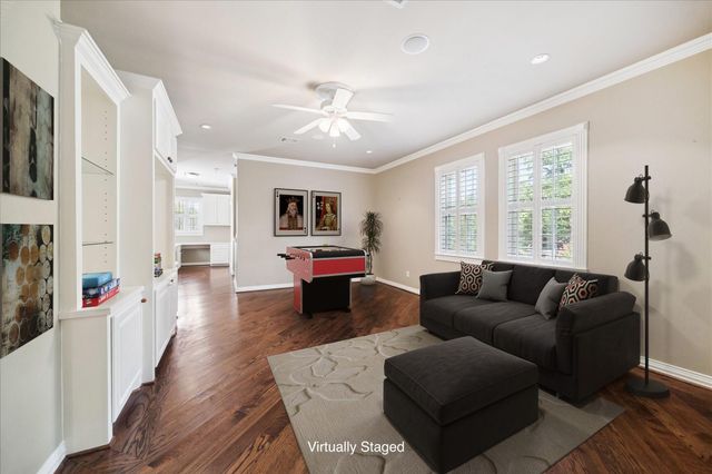 9206 Westview Drive, Houston, TX 77055