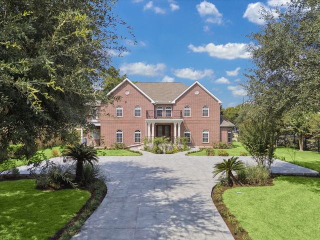 9206 Westview Drive, Houston, TX 77055