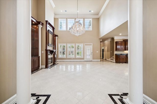 9206 Westview Drive, Houston, TX 77055