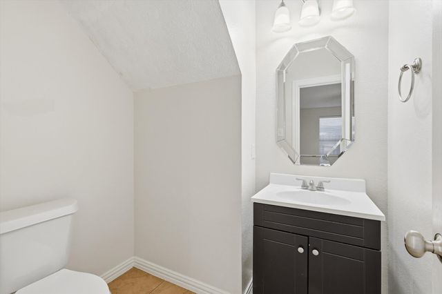 6917 Club Creek Drive, Fort Worth, TX 76137