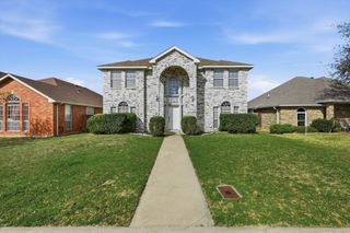 6917 Club Creek Drive, Fort Worth, TX 76137