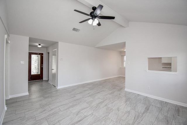 9527 Kingsvalley Street, Houston, TX 77075