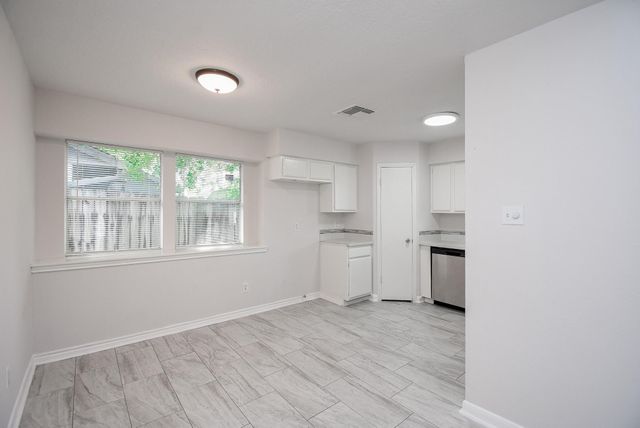 9527 Kingsvalley Street, Houston, TX 77075