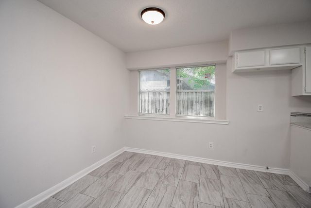 9527 Kingsvalley Street, Houston, TX 77075