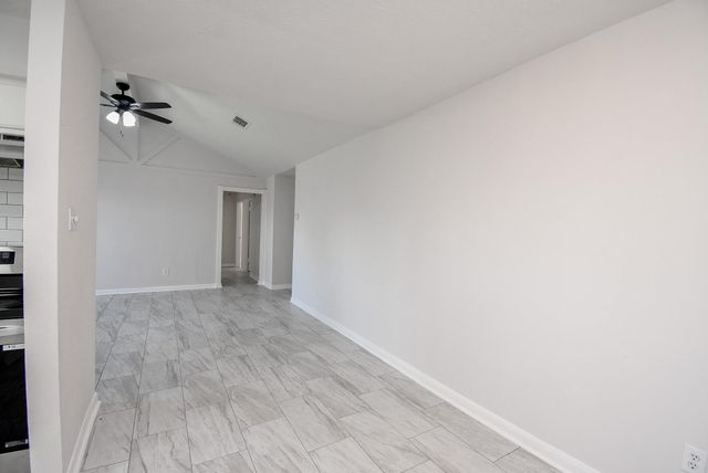 9527 Kingsvalley Street, Houston, TX 77075