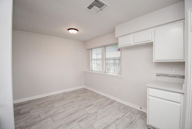 9527 Kingsvalley Street, Houston, TX 77075