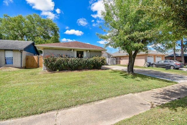 9527 Kingsvalley Street, Houston, TX 77075