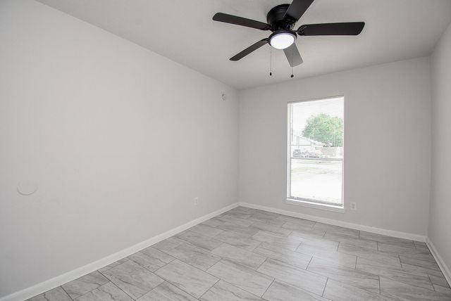 9527 Kingsvalley Street, Houston, TX 77075