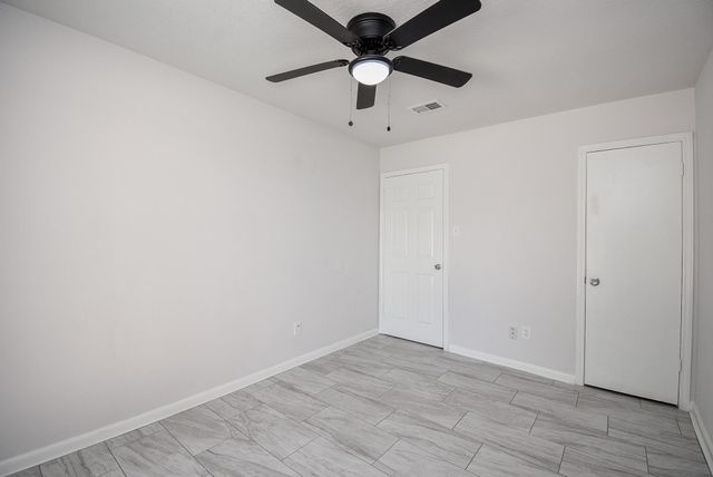 9527 Kingsvalley Street, Houston, TX 77075