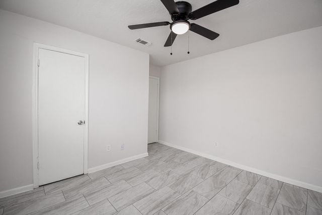 9527 Kingsvalley Street, Houston, TX 77075