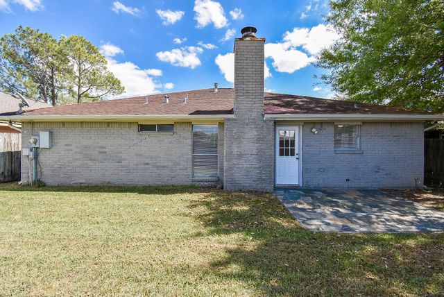 9527 Kingsvalley Street, Houston, TX 77075
