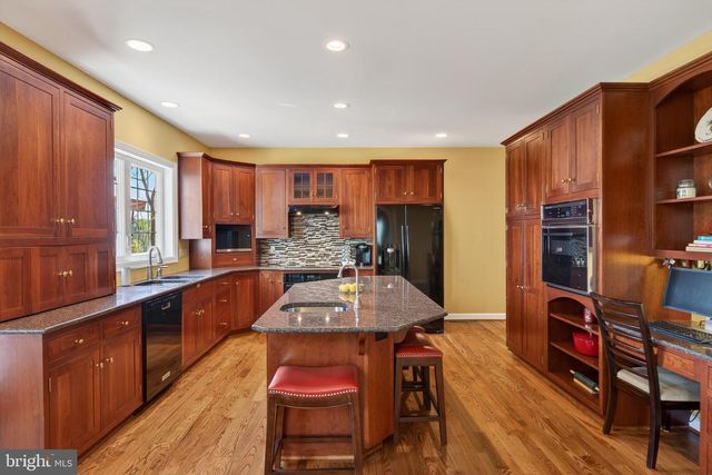 1207 TULLAMORE CIR, Chester Springs, PA 19425