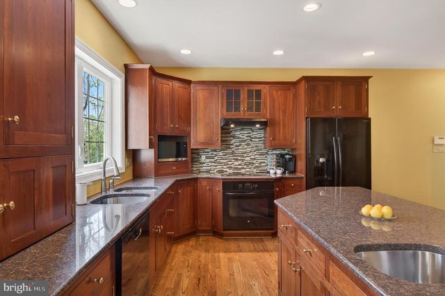 1207 TULLAMORE CIR, Chester Springs, PA 19425
