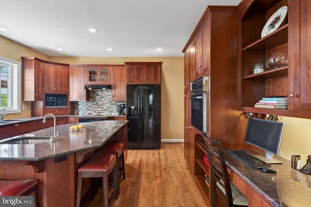 1207 TULLAMORE CIR, Chester Springs, PA 19425