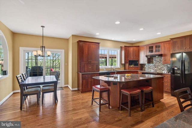 1207 TULLAMORE CIR, Chester Springs, PA 19425