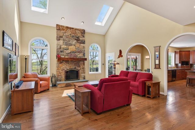1207 TULLAMORE CIR, Chester Springs, PA 19425