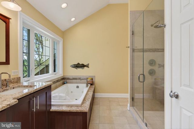 1207 TULLAMORE CIR, Chester Springs, PA 19425