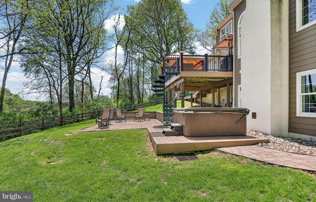 1207 TULLAMORE CIR, Chester Springs, PA 19425